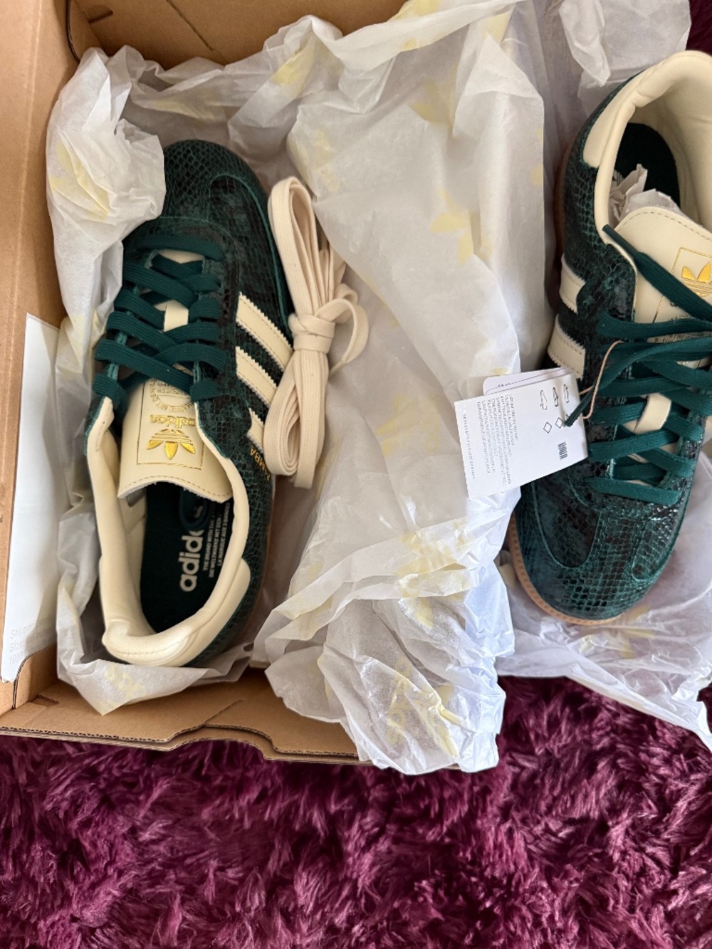green snakeskin adidas Samba OG W Size 8